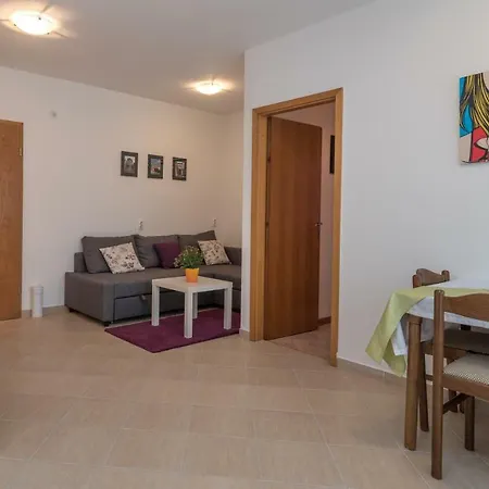 Vojin Apartment *