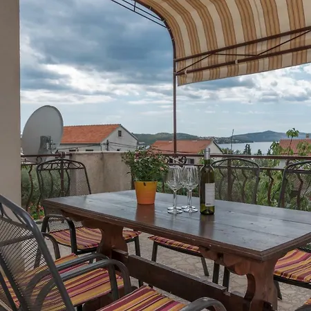 Διαμέρισμα Vojin Τρογκίρ