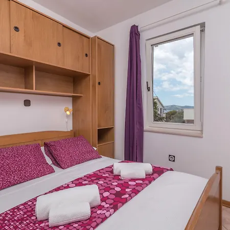 Vojin Apartman *