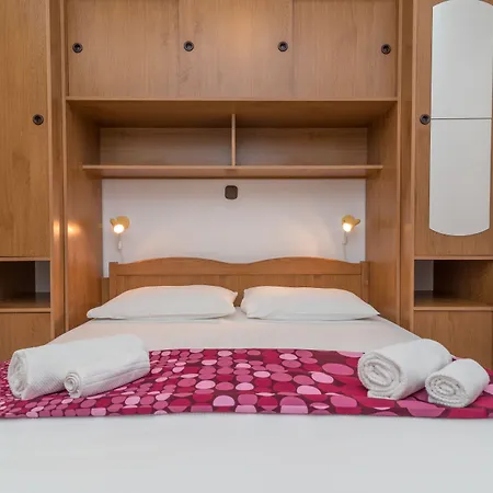 Vojin Apartman Trogir