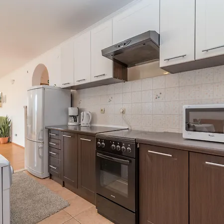 Vojin Apartman Trogir