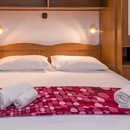 Vojin Apartman Trogir